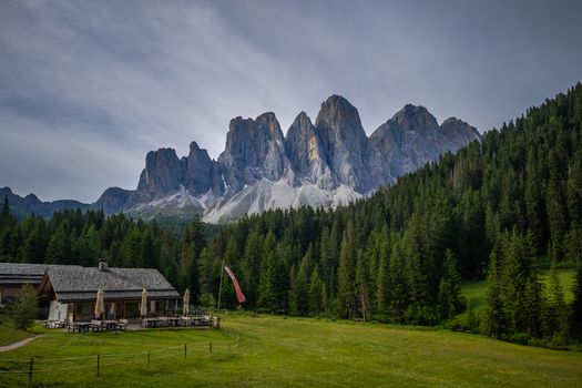 Dolomity 2024: Průvodce výběrem ubytování pro aktivní dovolenou