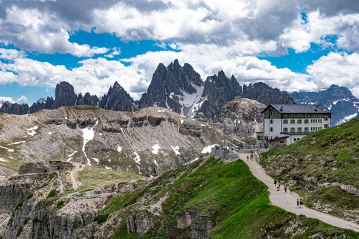 Dolomity v létě: Kompletní průvodce trekováním pro všechny